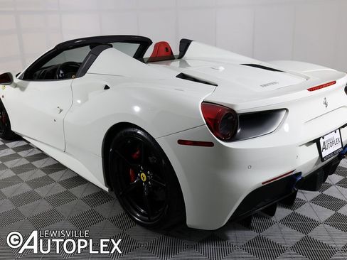 Used 2017 Ferrari 488 Spider image 8