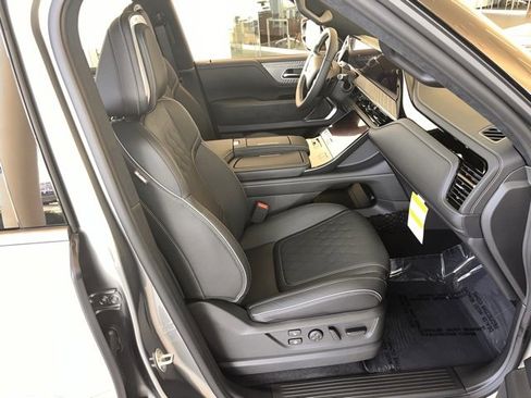 New 2026 INFINITI QX80 Autograph image 10