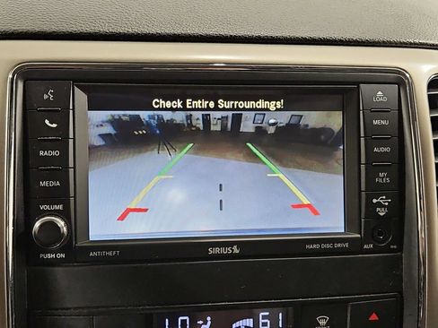 Used 2013 Jeep Grand Cherokee Laredo AWD/4WD image 21