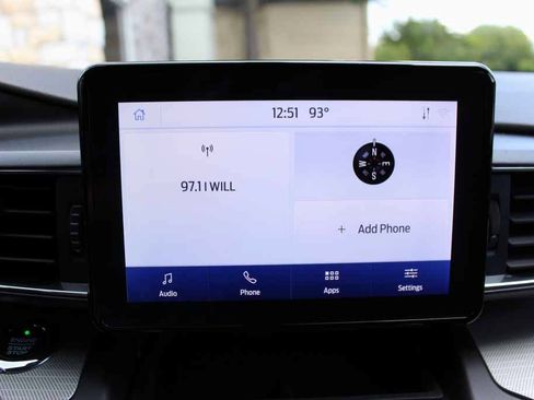 Used 2020 Ford Explorer XLT w/ Equipment Group 202A AWD/4WD image 20