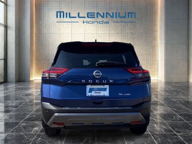Used 2023 Nissan Rogue SL AWD/4WD image 4