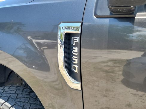 Used 2017 Ford F250 Lariat w/ Chrome Package AWD/4WD image 5