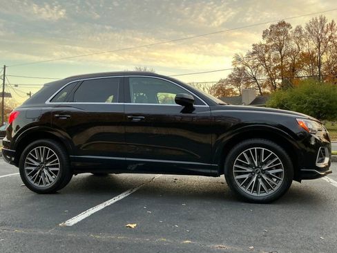 Used 2021 Audi Q3 2.0T Premium w/ Convenience Package image 3