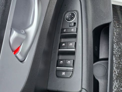 Used 2023 Kia Forte LXS image 14