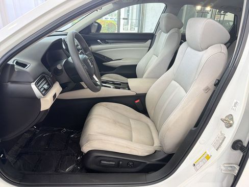 Used 2020 Honda Accord EX image 5