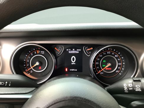 Used 2020 Jeep Wrangler Sport AWD/4WD image 14