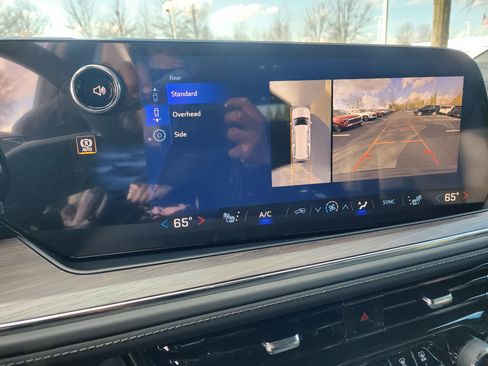 New 2026 Chevrolet Suburban LT w/ Comfort Package image 33