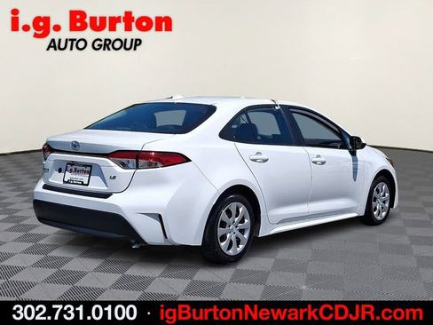 Used 2024 Toyota Corolla LE FWD image 6