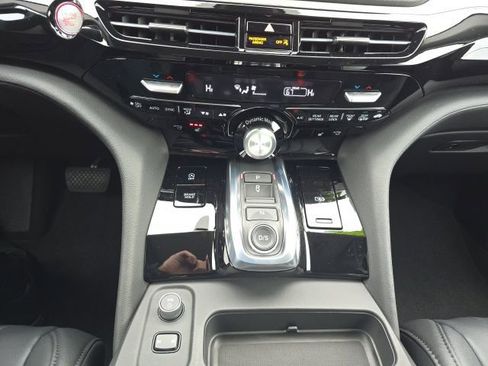 Certified 2025 Acura MDX SH-AWD image 19