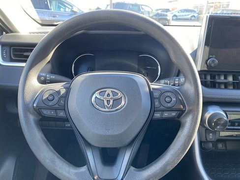 Used 2023 Toyota RAV4 XLE w/ Convenience Package image 13