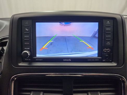 Used 2019 Dodge Grand Caravan SXT w/ Driver Convenience Group image 25