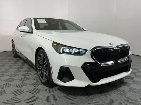 Certified 2025 BMW 530i w/ M Sport Package RWD image 4