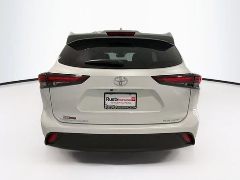 Certified 2026 Toyota Highlander XLE AWD/4WD image 6