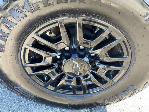 Used 2025 Chevrolet Silverado 2500 ZR2 image 20