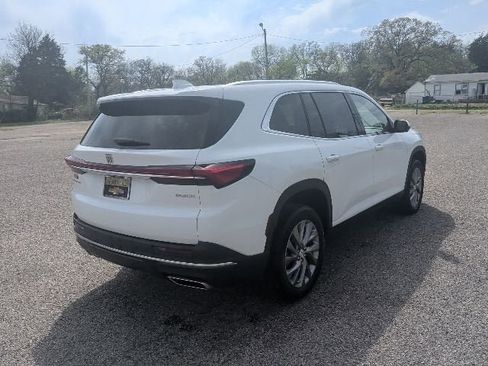 Certified 2025 Buick Enclave Preferred FWD image 5
