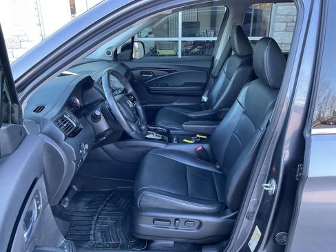 Used 2020 Honda Pilot Touring image 13