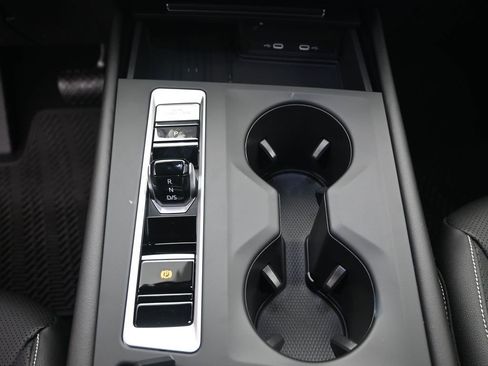 New 2026 Volkswagen Atlas SE FWD image 13