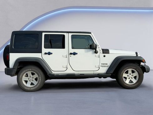 Used 2015 Jeep Wrangler Unlimited Sport w/ Quick Order Package 24S AWD/4WD image 8
