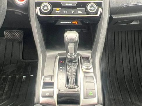 Used 2018 Honda Civic EX image 11