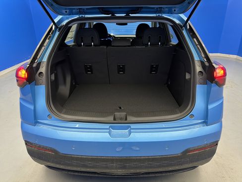 New 2027 Chevrolet Bolt LT w/ Comfort Package FWD image 29