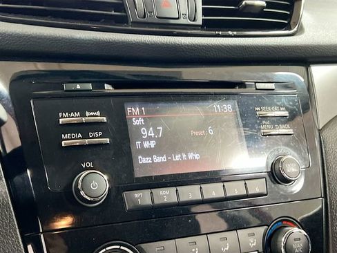 Used 2017 Nissan Rogue Sport S image 14