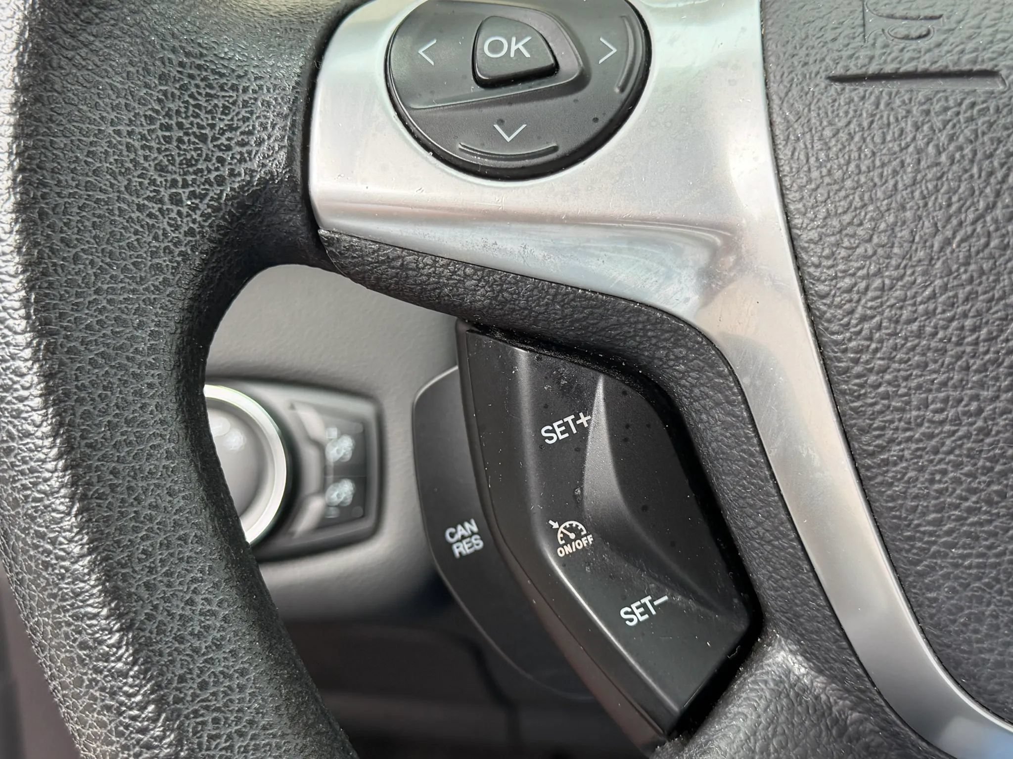Used 2014 Ford Escape SE w/ Equipment Group 201A FWD image 21