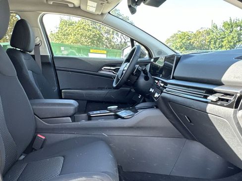 New 2026 Kia Sportage S image 47
