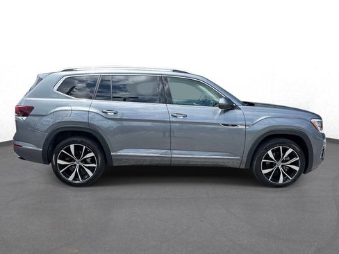 Used 2024 Volkswagen Atlas SEL Premium R-Line AWD/4WD image 2