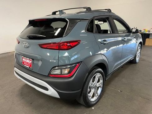 Used 2022 Hyundai Kona SEL AWD/4WD image 3