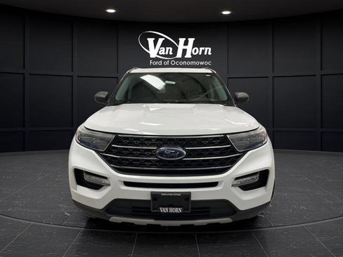 Used 2023 Ford Explorer XLT image 12