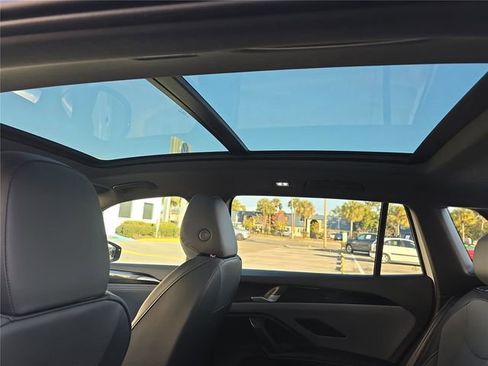 New 2026 Volkswagen Tiguan SE R-Line image 25