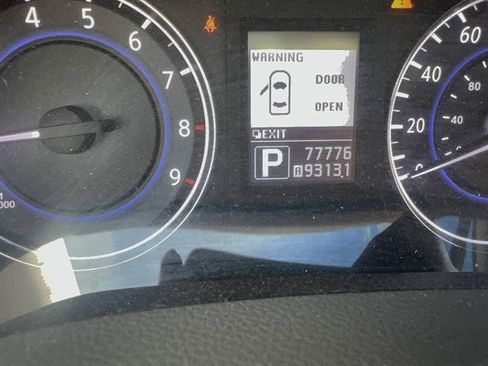 Used 2013 INFINITI G37 x Sedan w/ Premium Pkg AWD/4WD image 6