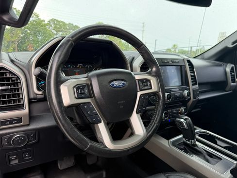 Used 2018 Ford F150 Lariat w/ Equipment Group 501A Mid AWD/4WD image 9