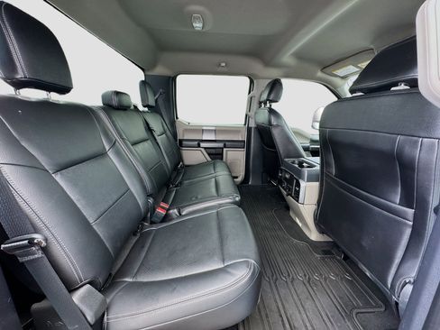 Used 2022 Ford F250 XLT w/ Black Appearance Package AWD/4WD image 18