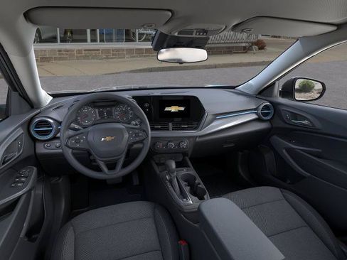 New 2026 Chevrolet Trax LS w/ LS Convenience Package FWD image 15