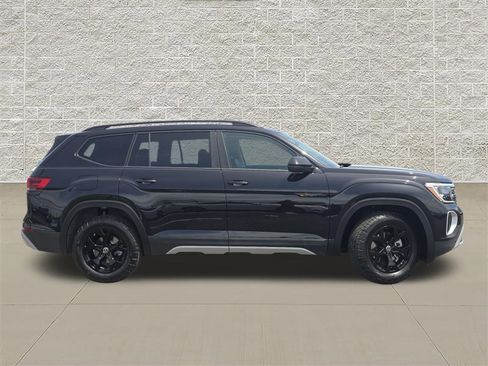 New 2026 Volkswagen Atlas Peak Edition AWD/4WD image 8