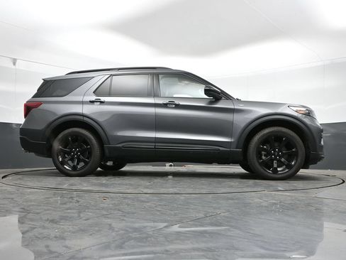 Used 2023 Ford Explorer ST-Line w/ Class IV Trailer Tow Package AWD/4WD image 43