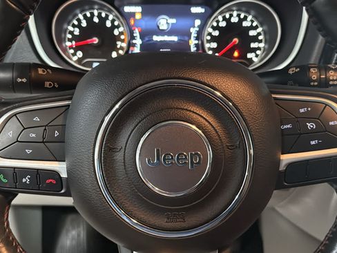 Used 2018 Jeep Compass Limited w/ Navigation Group AWD/4WD image 11