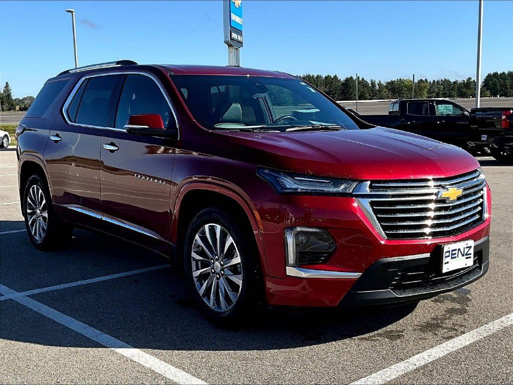 Used 2022 Chevrolet Traverse Premier AWD/4WD image 3