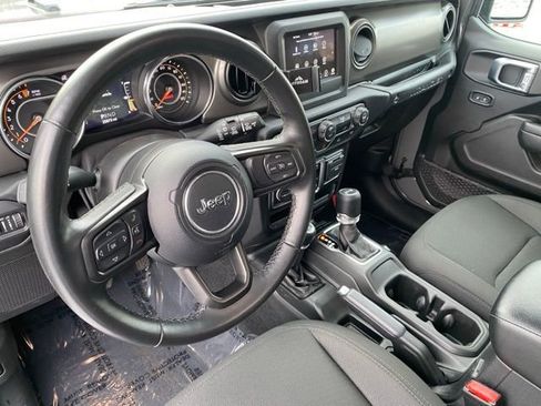 Used 2021 Jeep Wrangler Sport image 11