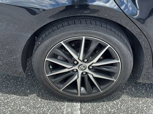 Used 2022 Toyota Camry SE FWD image 8