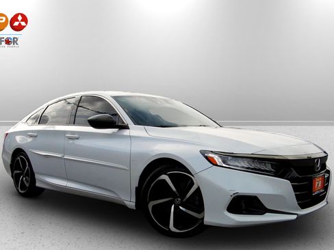 Used 2022 Honda Accord Sport image 4