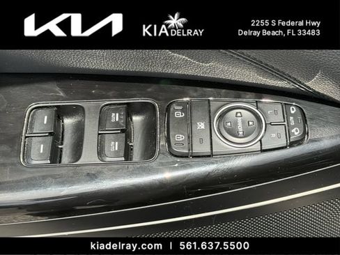 Used 2017 Kia Cadenza Technology FWD image 15