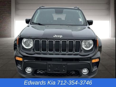 Used 2019 Jeep Renegade Latitude w/ Cold Weather Group image 10