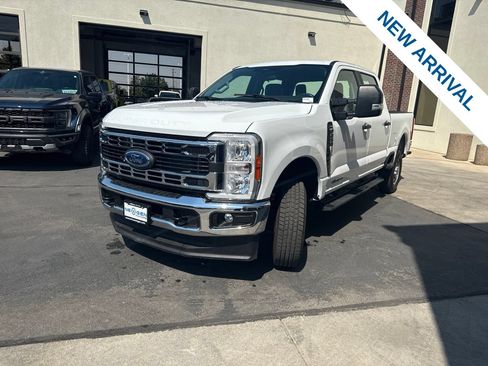 Used 2025 Ford F250 XL w/ XL Chrome Package AWD/4WD image 3