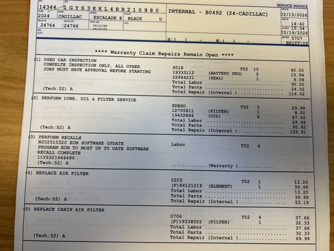 Used 2024 Cadillac Escalade ESV Premium Luxury image 20