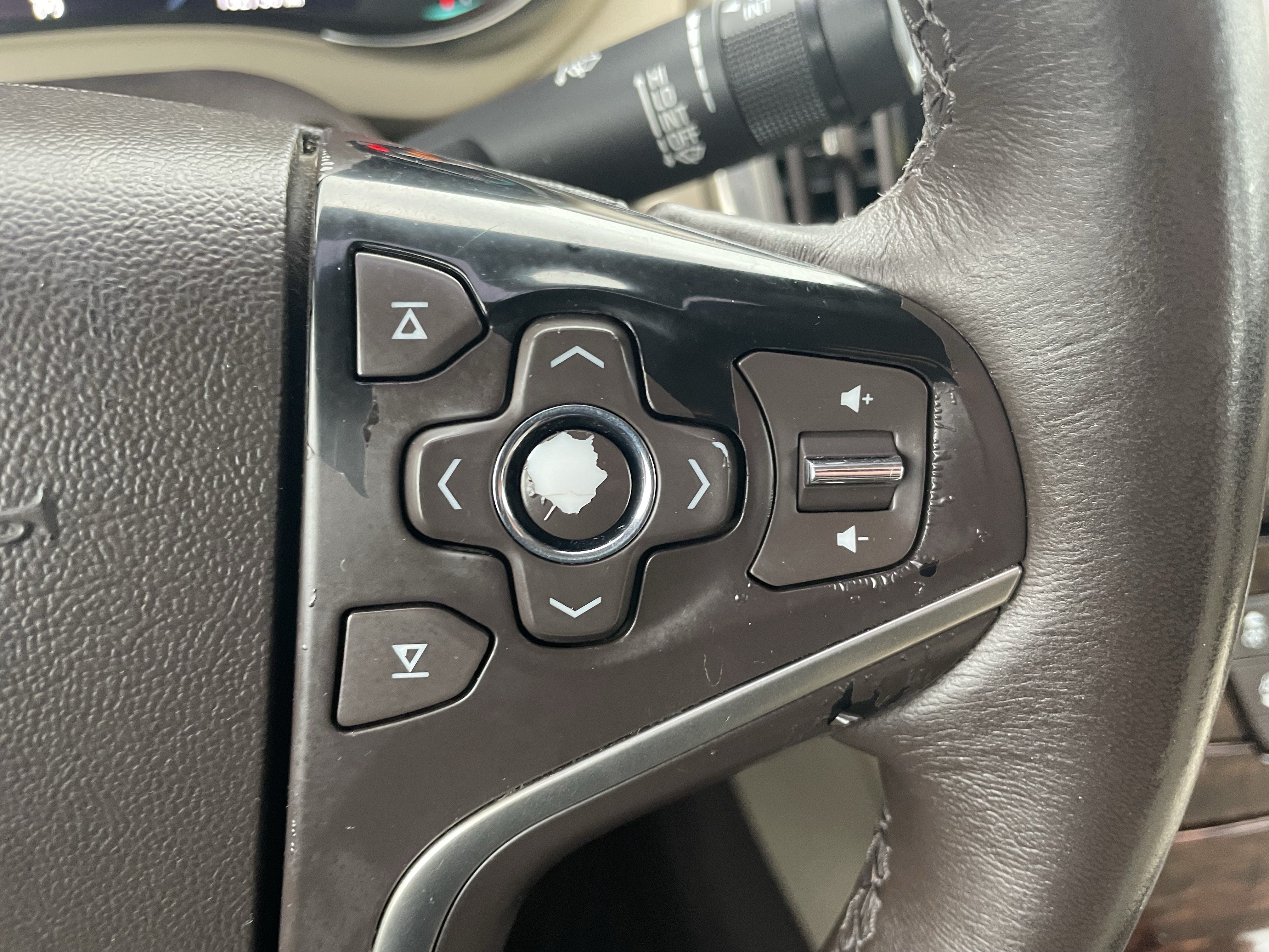 Used 2014 Buick LaCrosse Leather FWD image 21