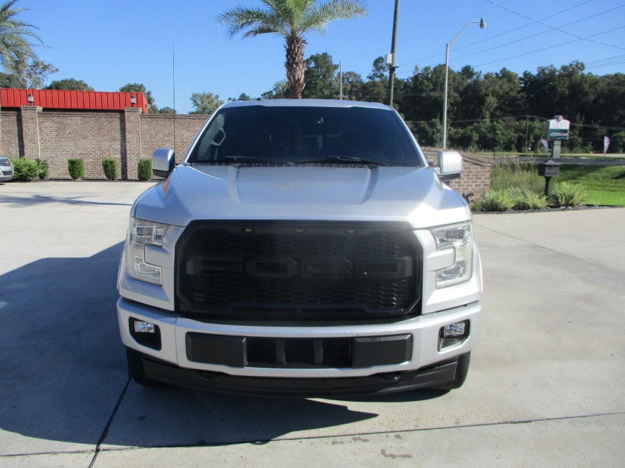 Used 2017 Ford F150 Lariat w/ Equipment Group 502A Luxury AWD/4WD image 7