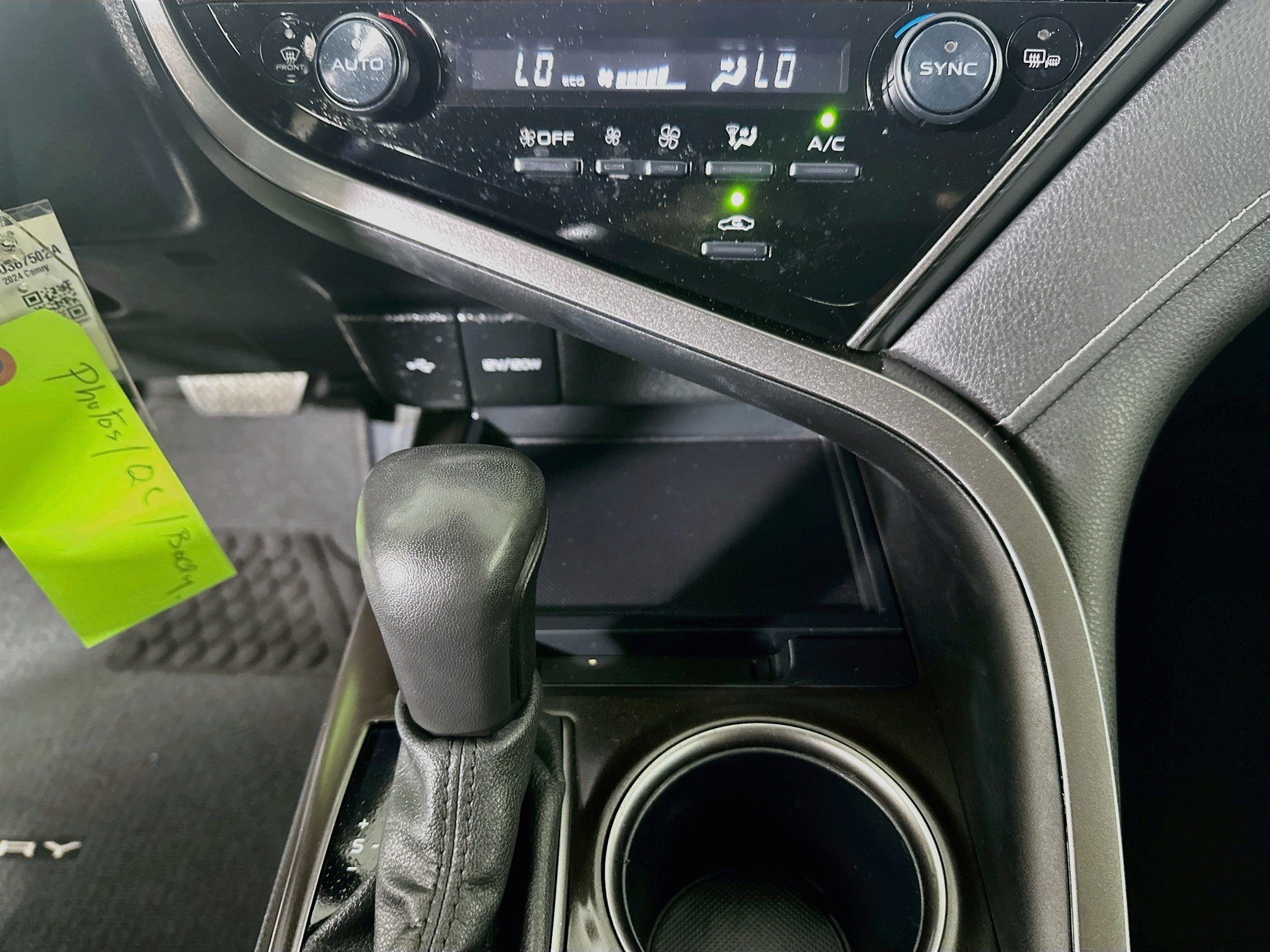Used 2024 Toyota Camry SE FWD image 22