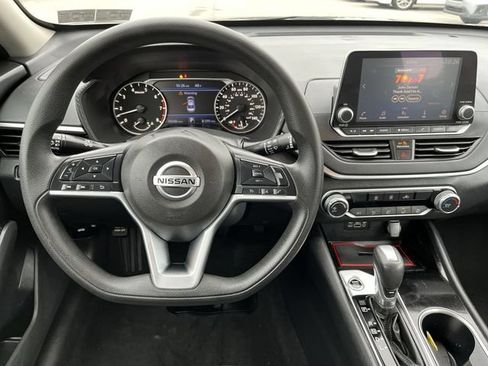 Used 2021 Nissan Altima 2.5 SV FWD image 13